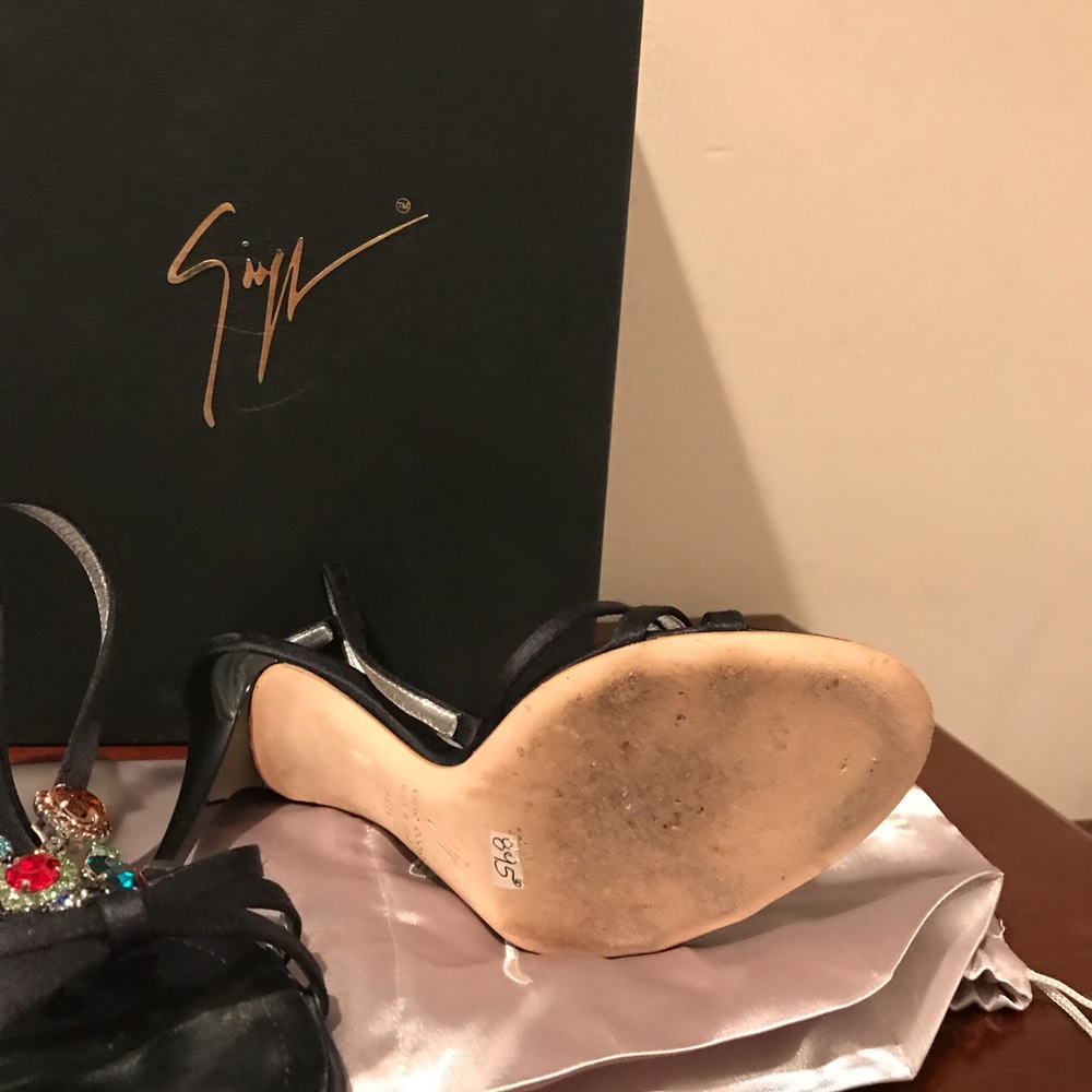 Giuseppe Zanotti Black Satin Jeweled T-Strap Sandals - Picture 4 of 5